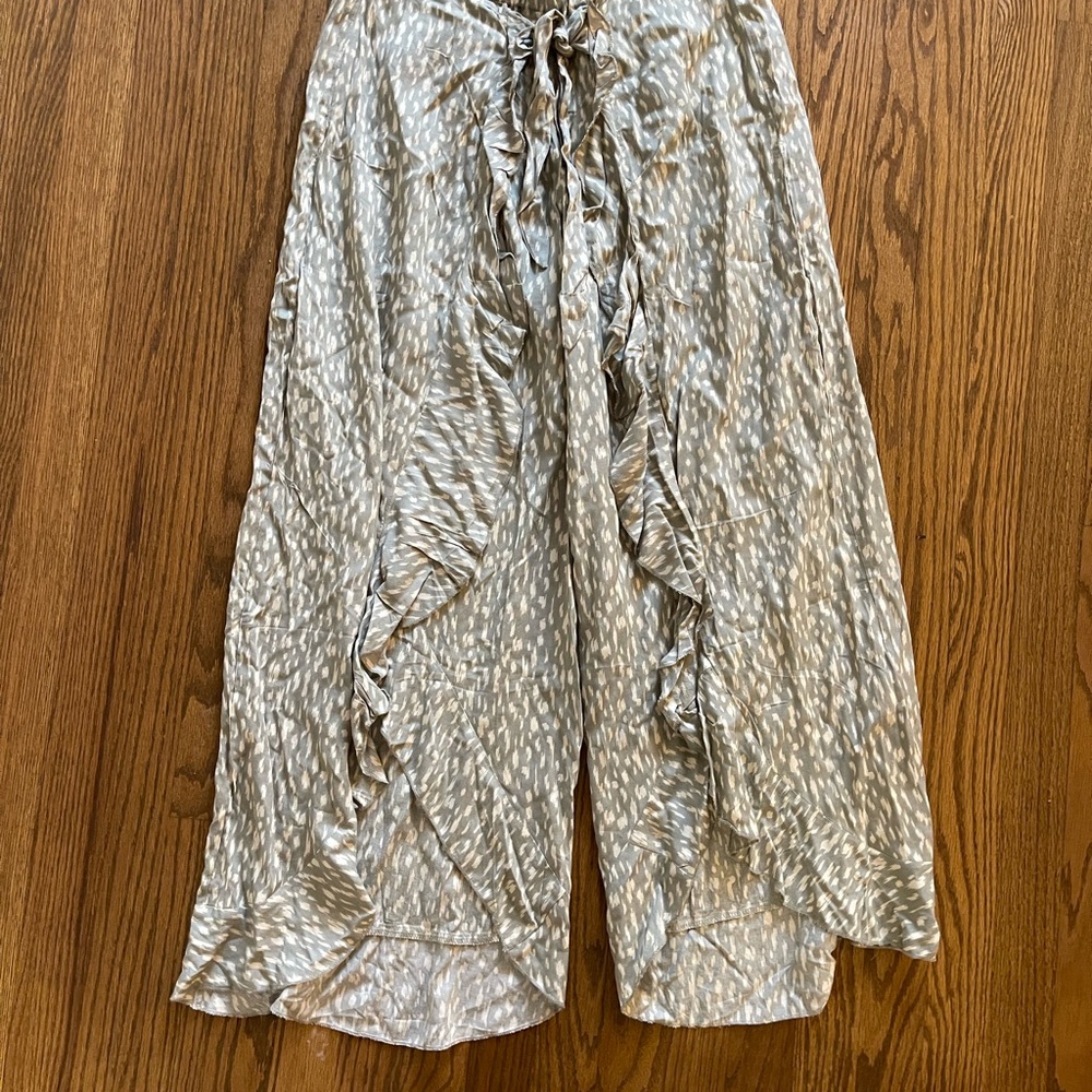 NWT Salty Lemon Sage Ruffle Wide-Leg Pants Women’s Large